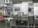 Фритюрница и жарочная поверхность ELECTROLUX, столы и надстольные стеллажи из нержавеющей стали индивидуального изготовления